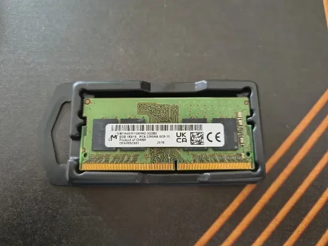 Memória RAM 8GB 3200MHz 1 Micron MTA4ATF1G64HZ-3G2B2