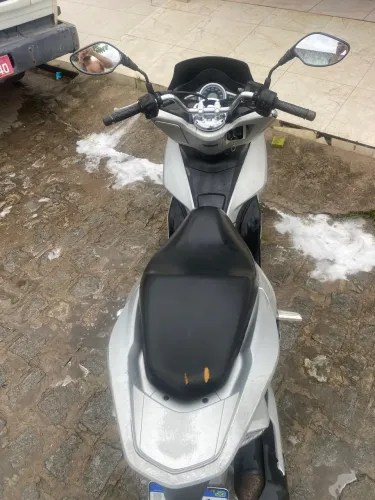 Vendo moto PCX 2018