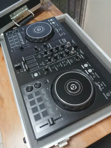 Ddj400 com case