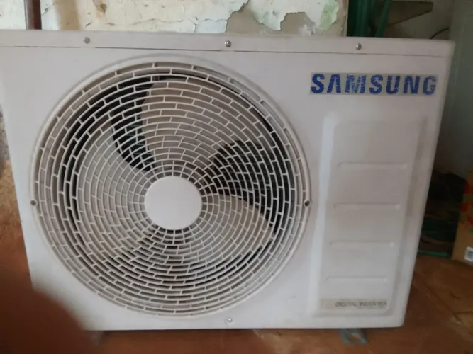 Ar condicionado samsung desmontado