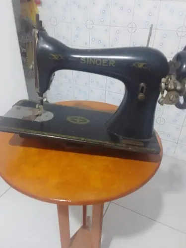 Maquina de Costura Retrô