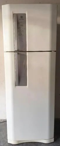 Vendo geladeira duplex Electrolux DF 52 459 litros 