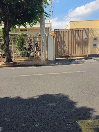 Alugo casa jd Boa vista