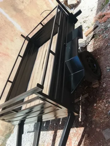 Vendo Carretinha 3 mil valor negociável passo cartão