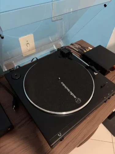 Toca-disco Audio Technica LP60X (AT-LP60X)