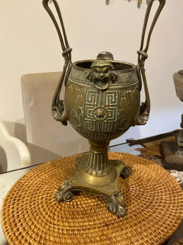 Anfora ou urna decorativa ANTIGA 