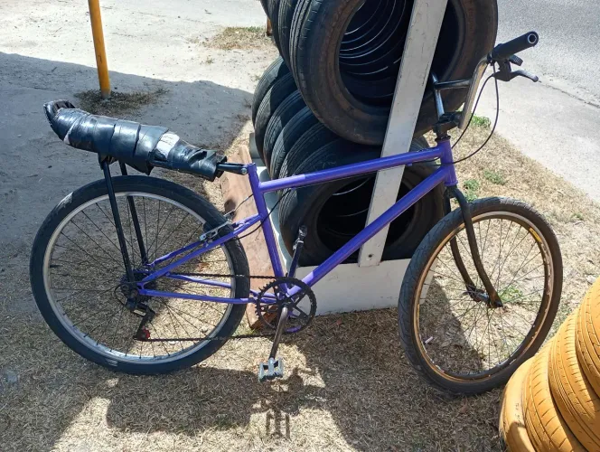 Bicicleta aro 26 montadinha pneu praieiro