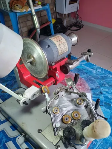 Máquina de afiar Dalmolar