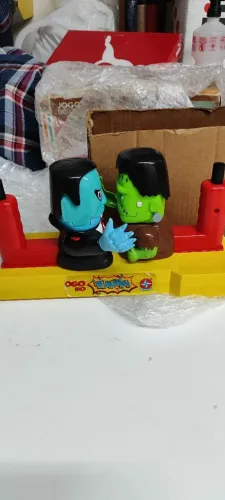 Jogo do Tapa da Estrela (anos 80, com os bonecos de Drácula e Frankenstein)