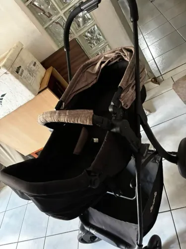 Carrinho Moisés Burigotto Convert Que Dá Para Deixar Sentado