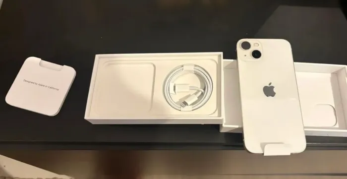 iPhone 13 128gb novo