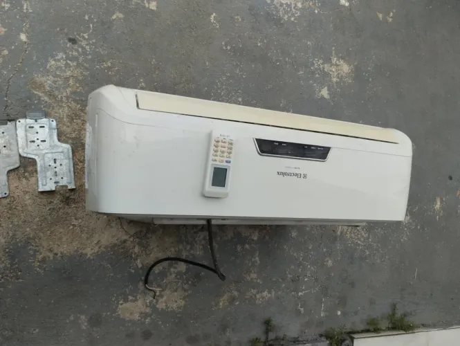 Ar condicionado Electrolux 7000 BTUS funcionando perfeitamente