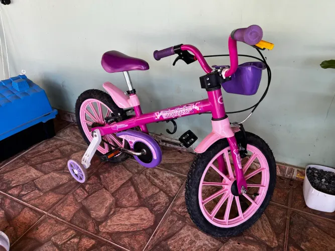 Bicicleta rosa infantil aro 16 conservada!