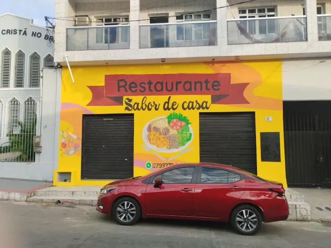 Cozinheira/auxiliar de cozinha