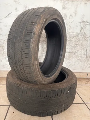 Pneu Usado 235/50 R19 Kumho