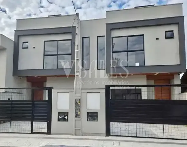 Sobrado com 3 Quartos no São João em Itajaí com Espaço Gourmet