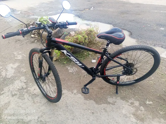 Bicicleta aro 29 semi nova