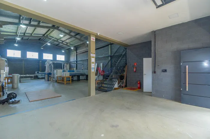 Galpão Industrial Comercial à Venda em Fazenda Rio Grande 587m