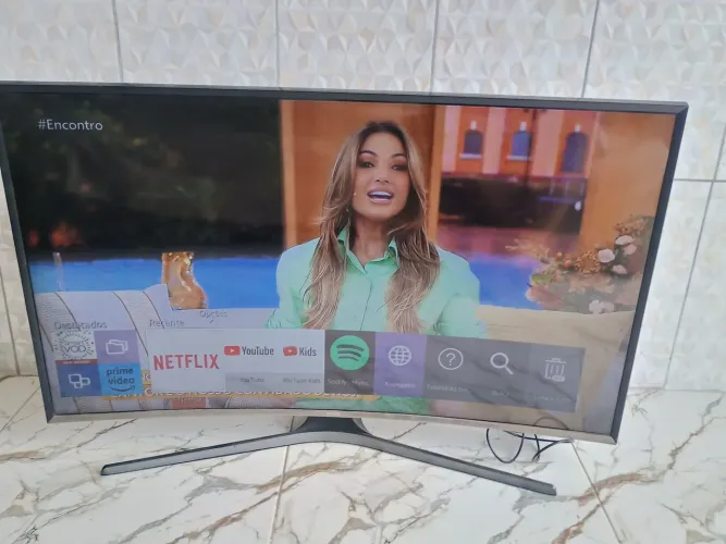Tv Samsung curva smart 50 polegadas completa