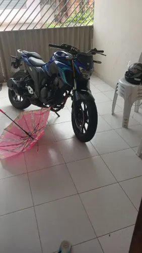 Vendo moto barata