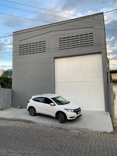ALUGO GALPÃO NO BAIRRO MANGABEIRA