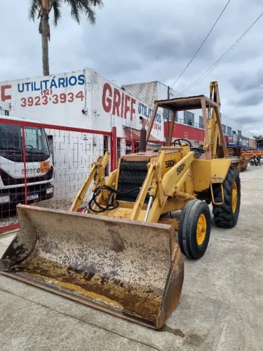 Retroescavadeira CASE 580H