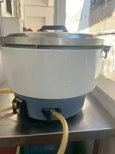 Panela de Arroz Japonês A gás Rinnai 10 litros