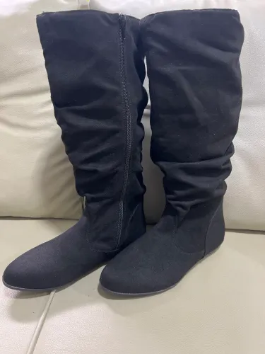 BOTA  HOT CAKES - CANO MÉDIO PRETA