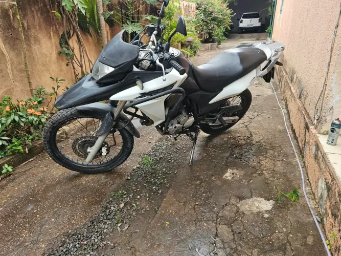 XRE 300 Aceito Proposta Decente.