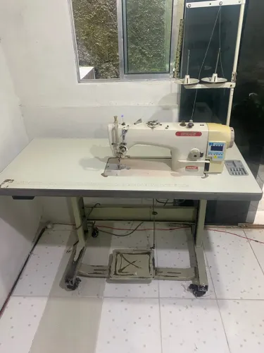 Máquina de Costura Reta Eletrônica industrial 