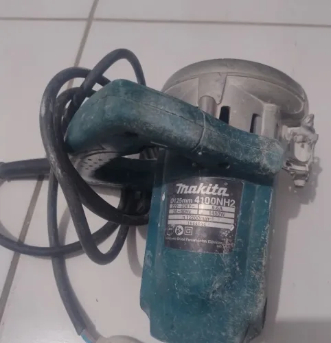 Makita e martelete rompedor