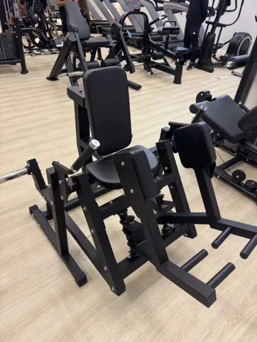 Abdutora 3D sentada profissional - plate loaded - comercial