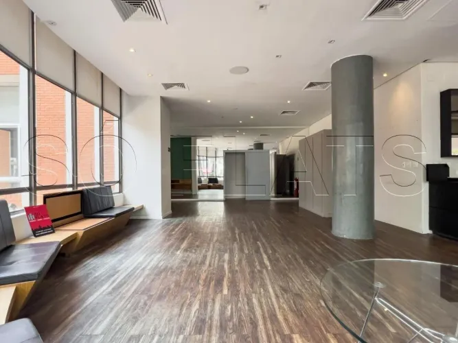 Restaurante no George V Maria Lisboa com 203m², 5 vagas no Jardim Paulista, disponível par