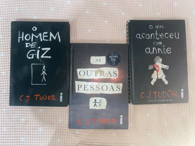 Kit livros C.J Tudor