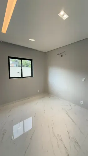 Casa Duplex no Mosaico Ponta Negra | 272m², 3 Suítes e Energia Solar