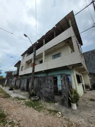 Vendo prédio de esquina 