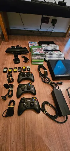 Xbox 360 com Kinect 3 controles 6 baterias