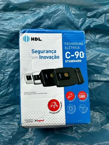 Fechadura eletrônica HDL C-90 abre para fora