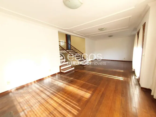 Casa à venda, 3 quartos, 2 suítes, 2 vagas, Alphaville Lagoa dos Ingleses - Nova Lima/MG