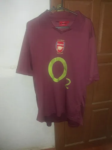 Camisa de torcedor do Arsenal da Inglaterra de 2006.