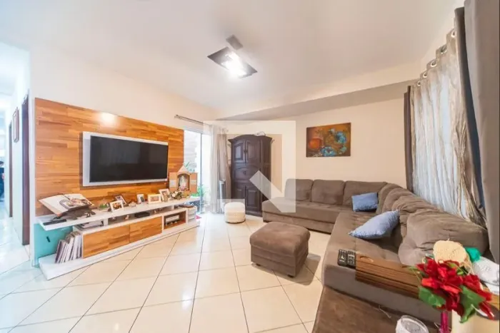 Casa à Venda - Vila Assunção, 5 Quartos, 240 m2