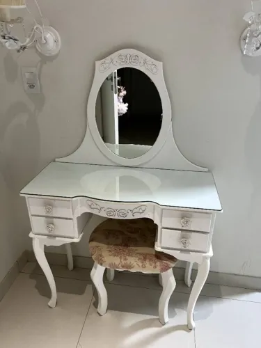 Penteadeira de Madeira Branca Estilo Princesa