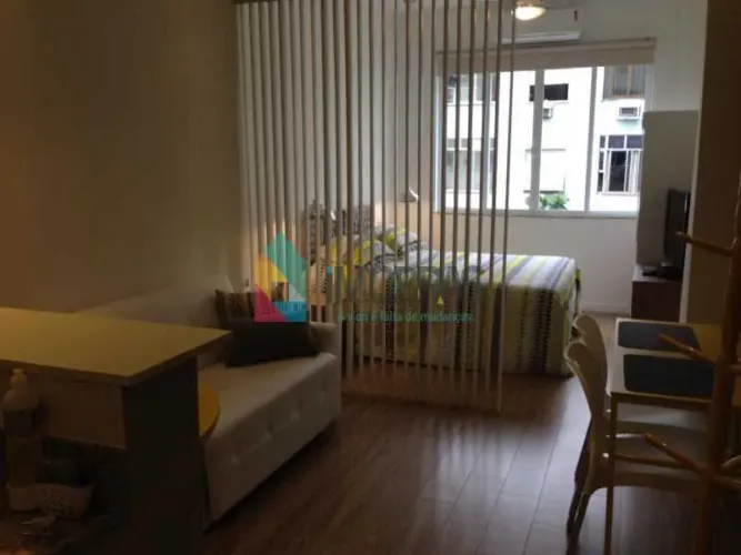 Kitnet/Conjugado : / Residencial / Copacabana