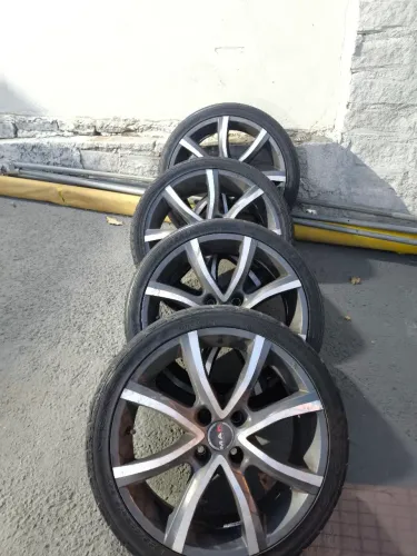 Rodas com pneus 17