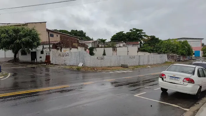 Esquina comercial na Alfredo Ferreira da Rocha