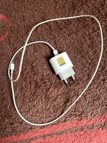 Vende-se cabo +caixa original IPHONE