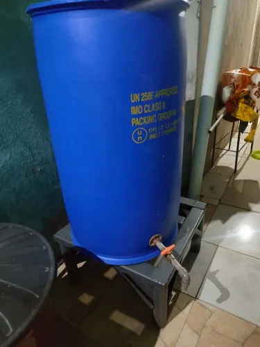 TAMBOR PLÁSTICO DE 200L
