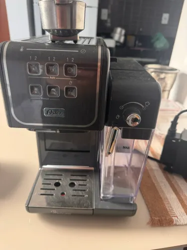 Cafeteira Espresso Oster PrimaLatte Touch