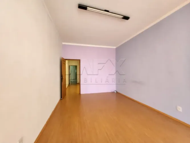 Galeria Comercial Trianon / salas