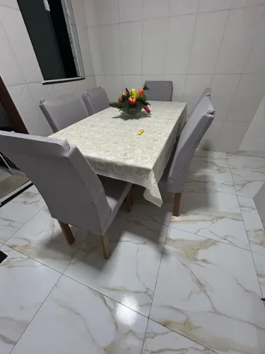 Mesa de 6 cadeiras